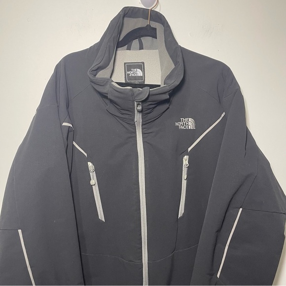 *Sold* The North Face Men's Black ski winter warm cold weather jacket XXL - Picture 2 of 13
